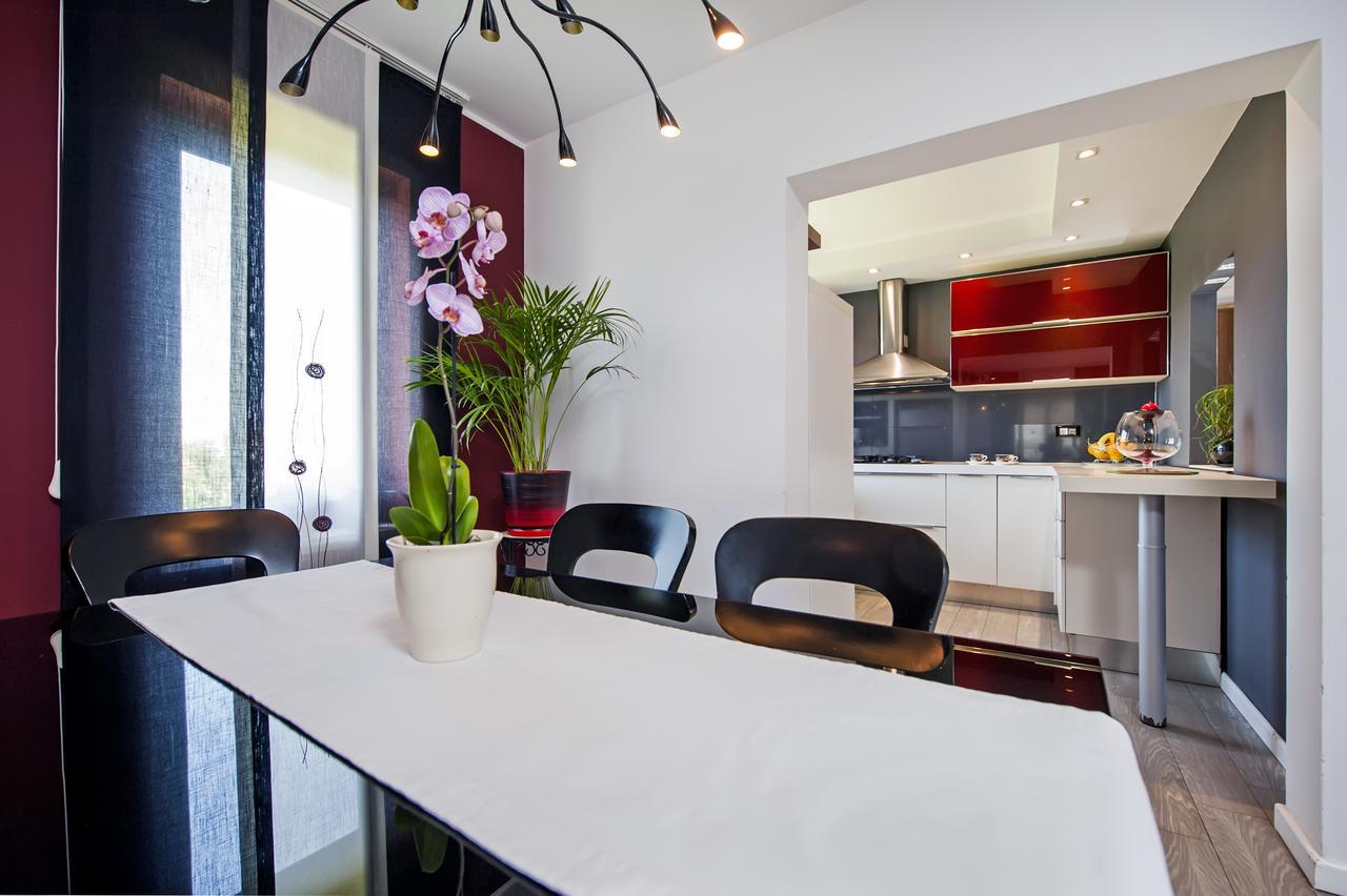 Cerin Apartment 로비니 외부 사진