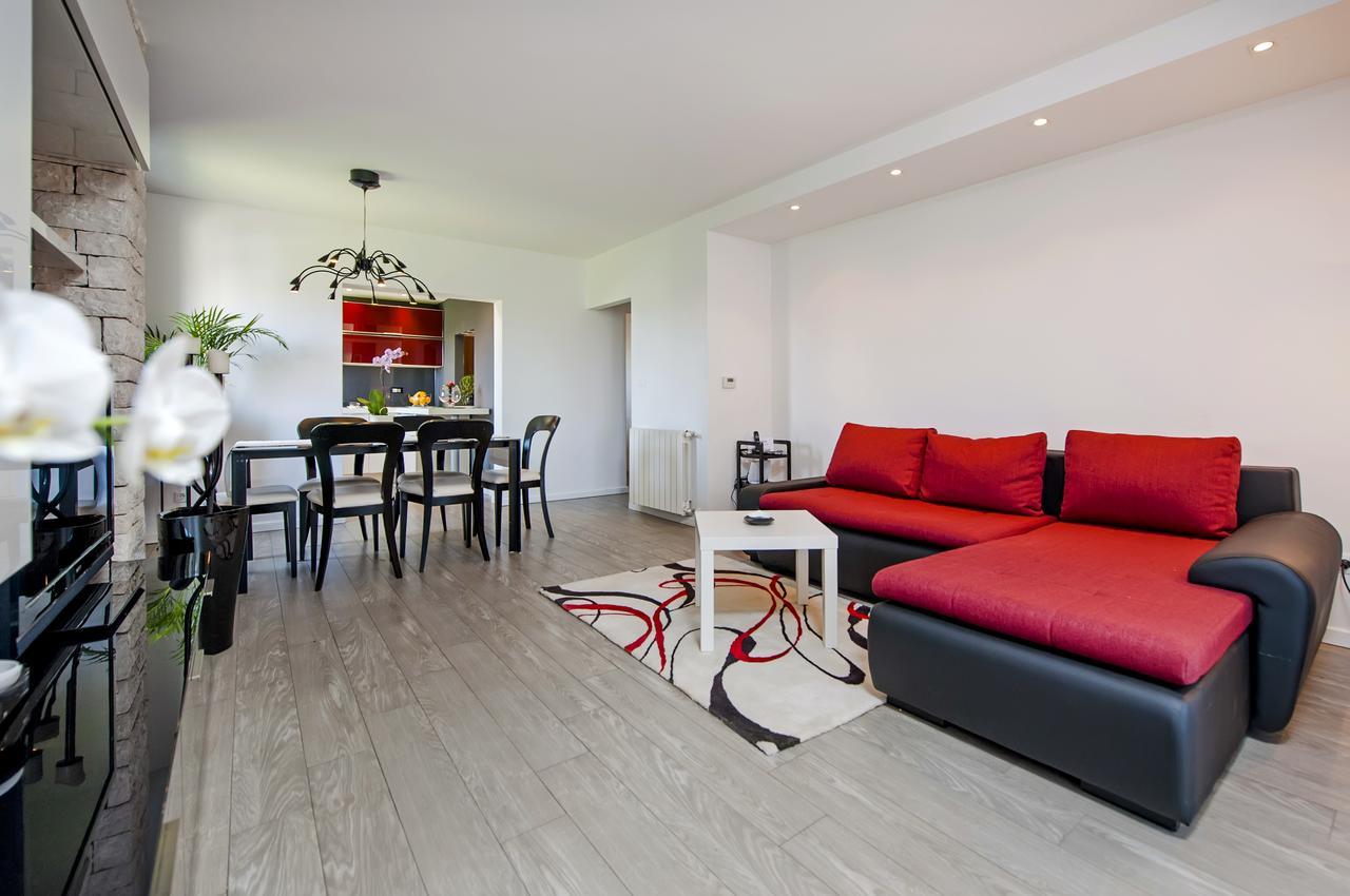 Cerin Apartment 로비니 외부 사진