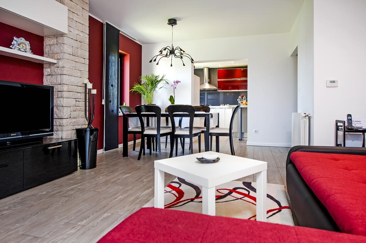 Cerin Apartment 로비니 외부 사진