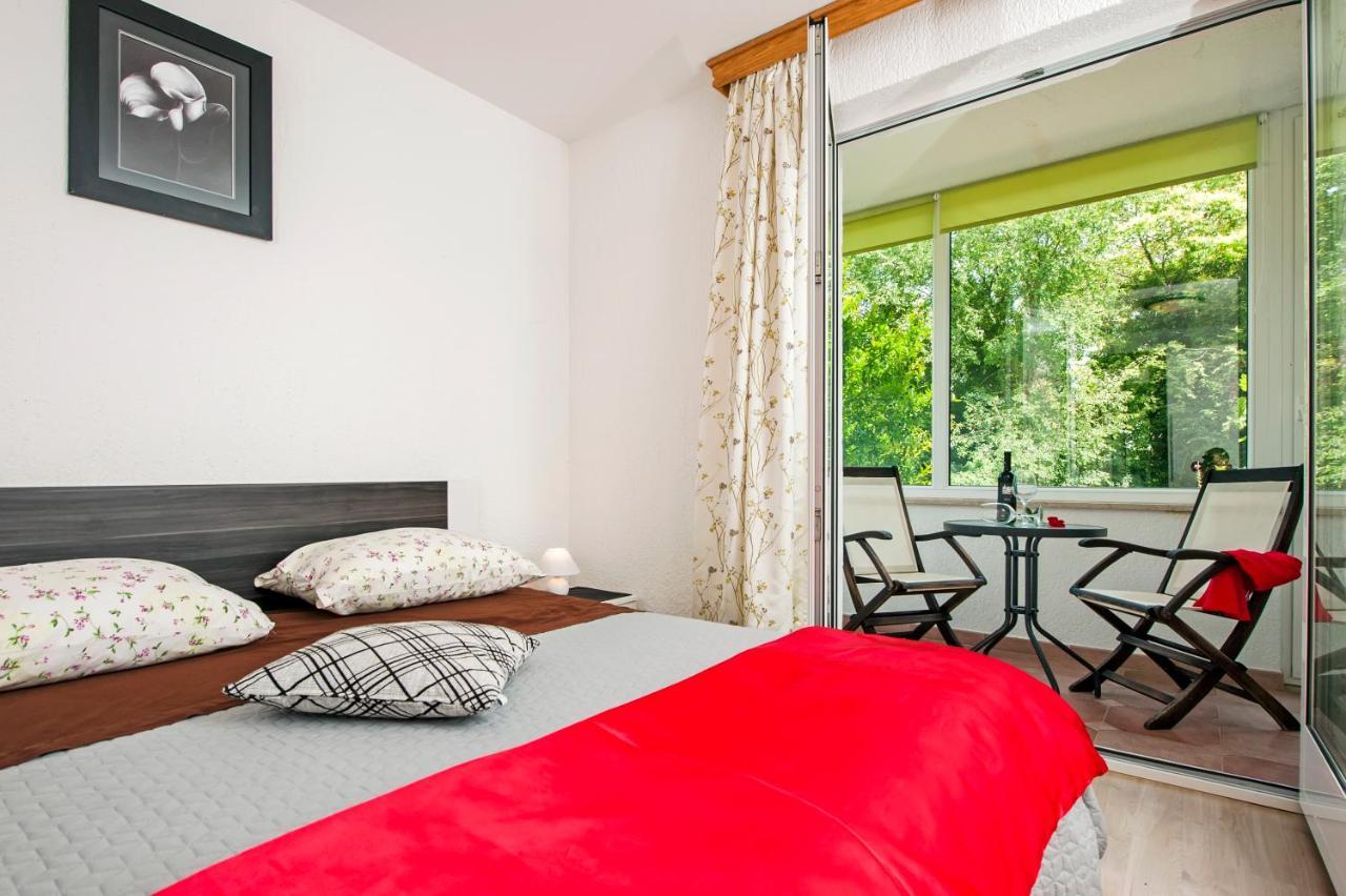 Cerin Apartment 로비니 외부 사진